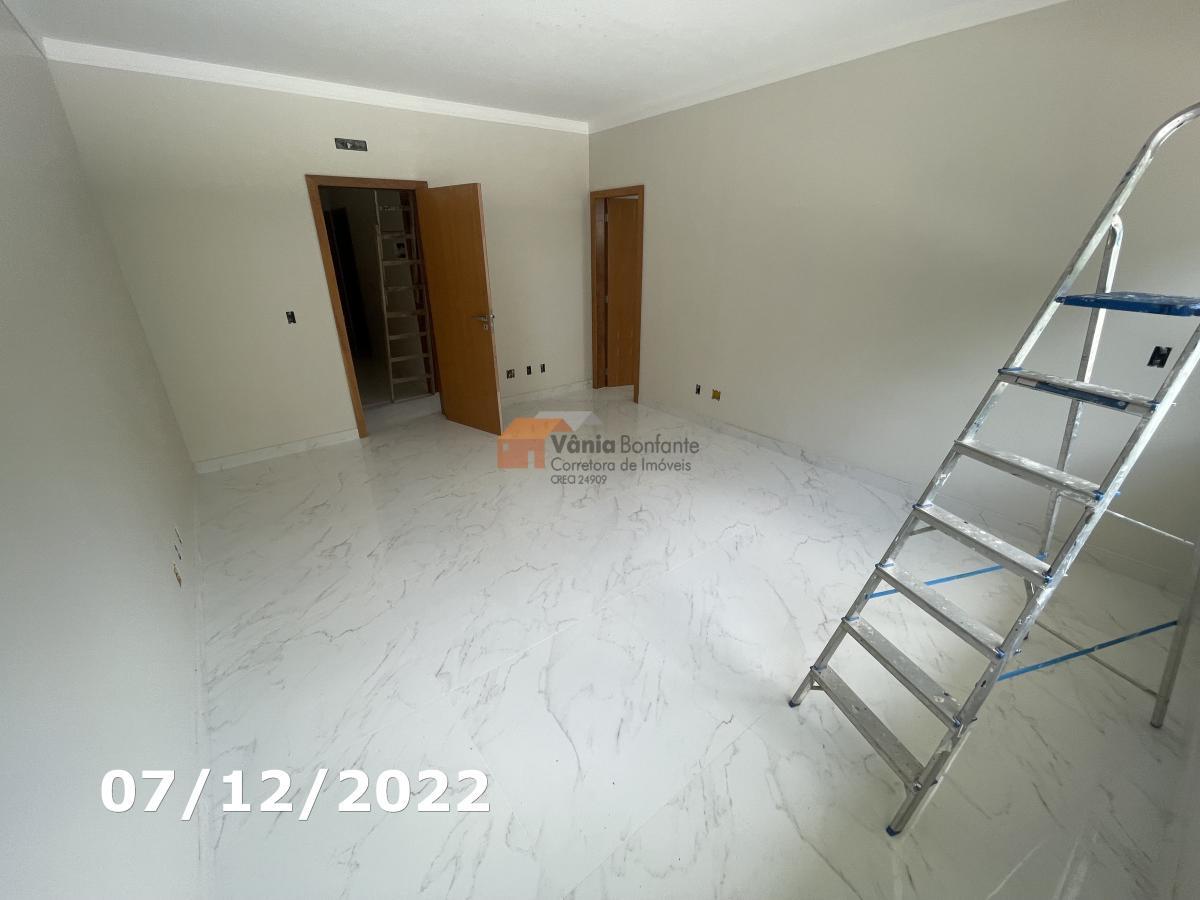 Casa à venda com 3 quartos, 192m² - Foto 14