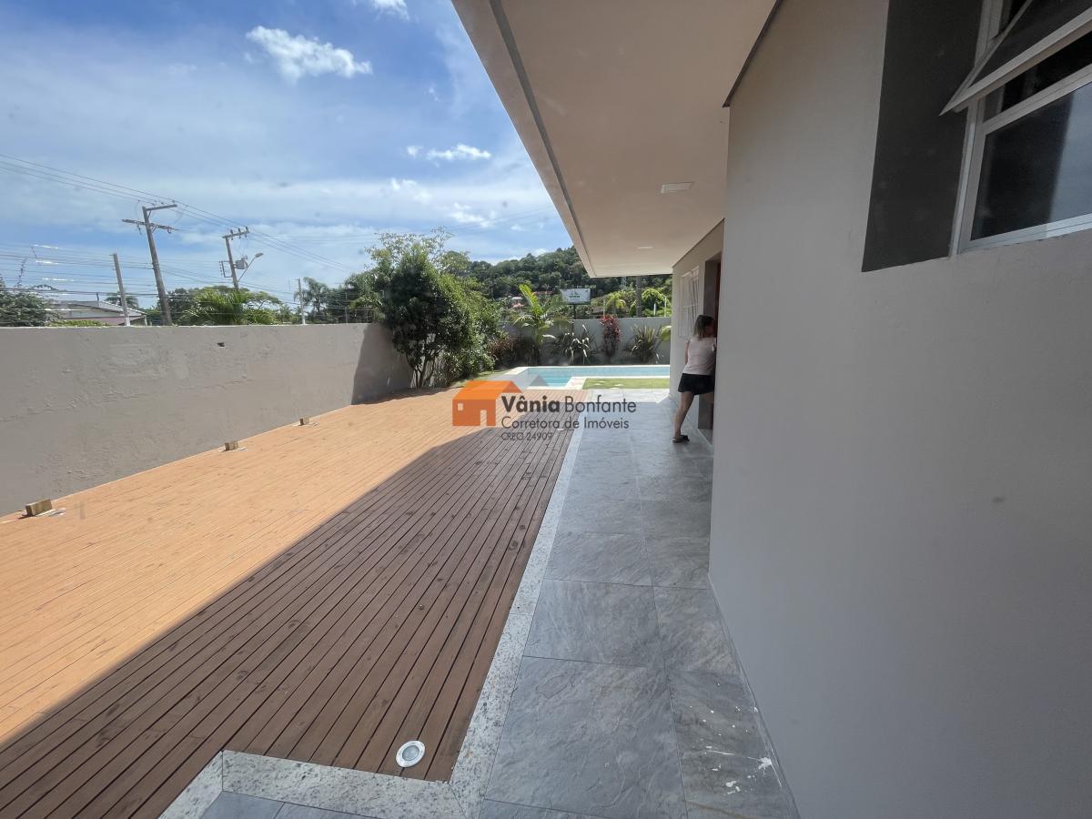 Casa à venda com 4 quartos, 394m² - Foto 17