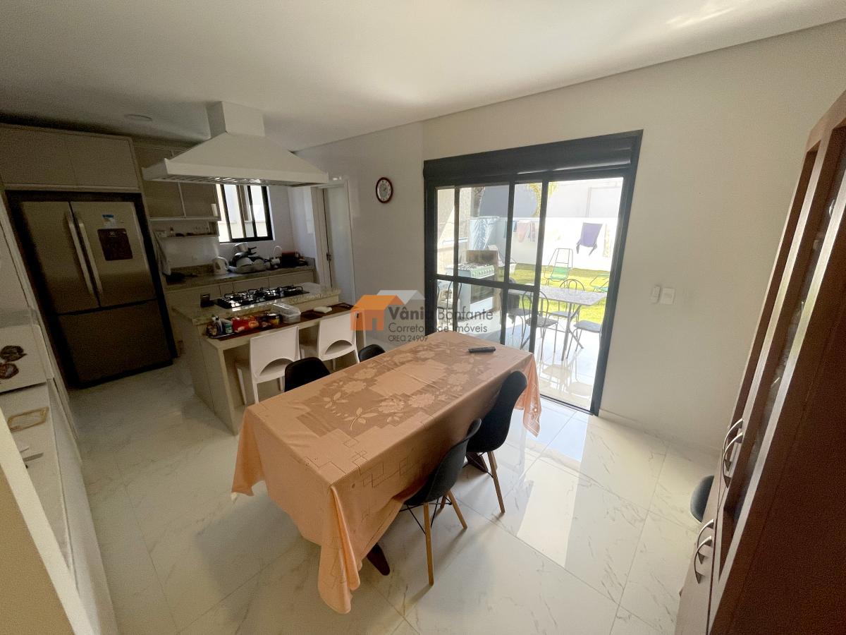 Casa à venda com 4 quartos, 280m² - Foto 19