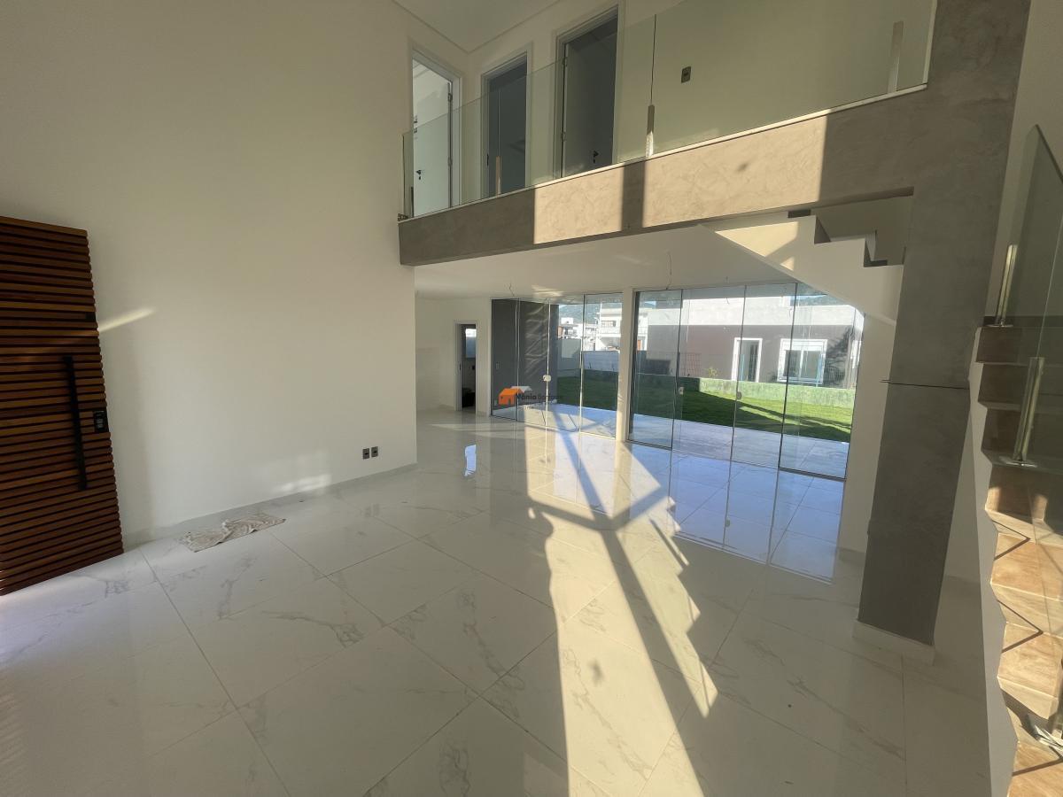 Casa à venda com 3 quartos, 212m² - Foto 10