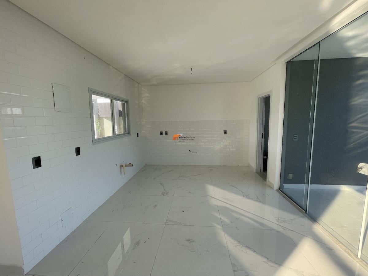 Casa à venda com 3 quartos, 212m² - Foto 12