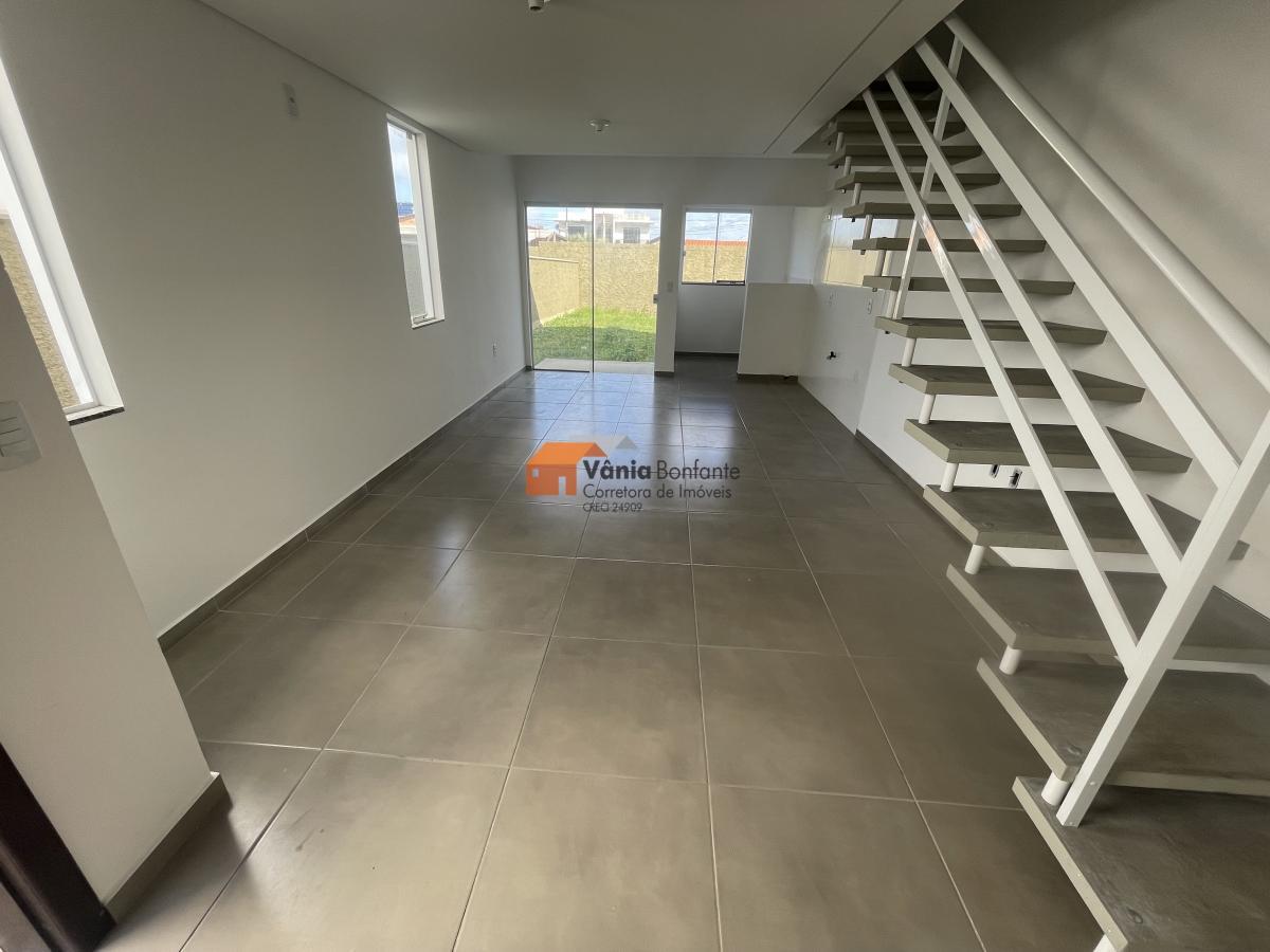 Casa à venda com 3 quartos, 111m² - Foto 4