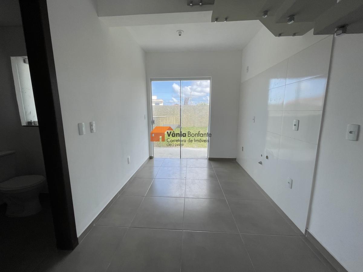 Casa à venda com 2 quartos, 92m² - Foto 9