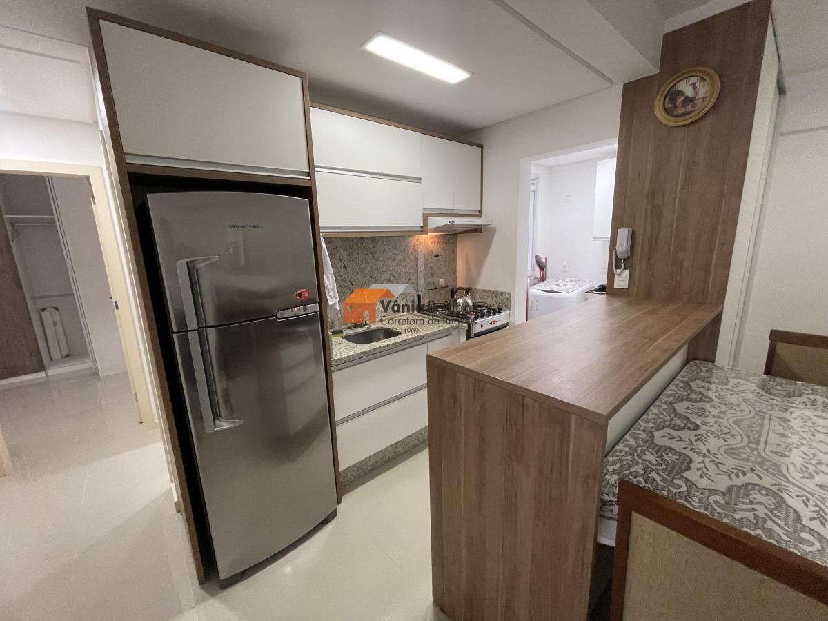 Apartamento à venda com 2 quartos, 72m² - Foto 13