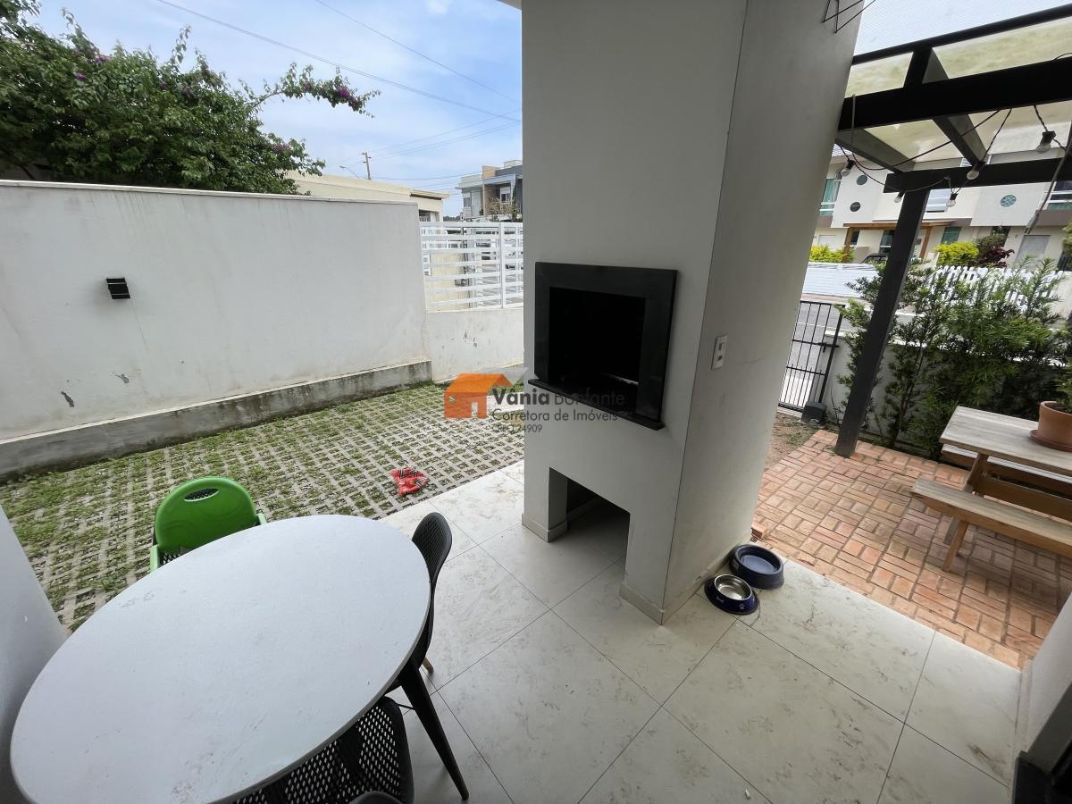 Casa à venda com 3 quartos, 240m² - Foto 14