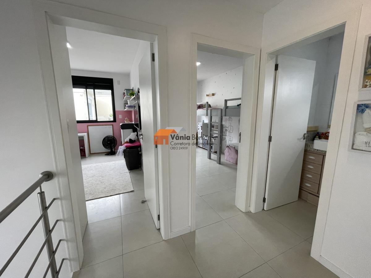 Casa à venda com 3 quartos, 240m² - Foto 30