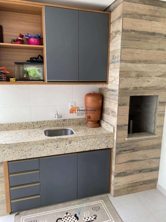 Casa à venda com 2 quartos, 150m² - Foto 16