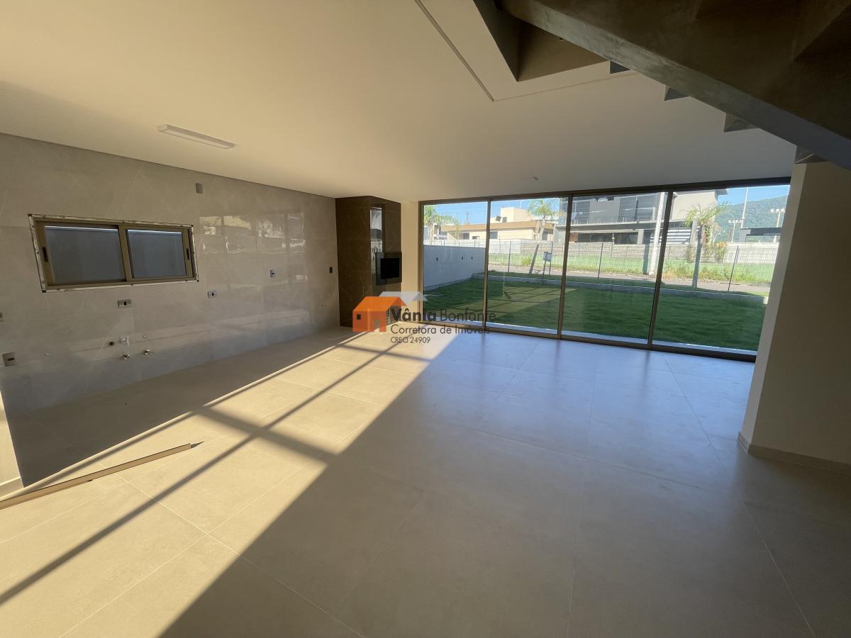 Casa à venda com 4 quartos, 250m² - Foto 14