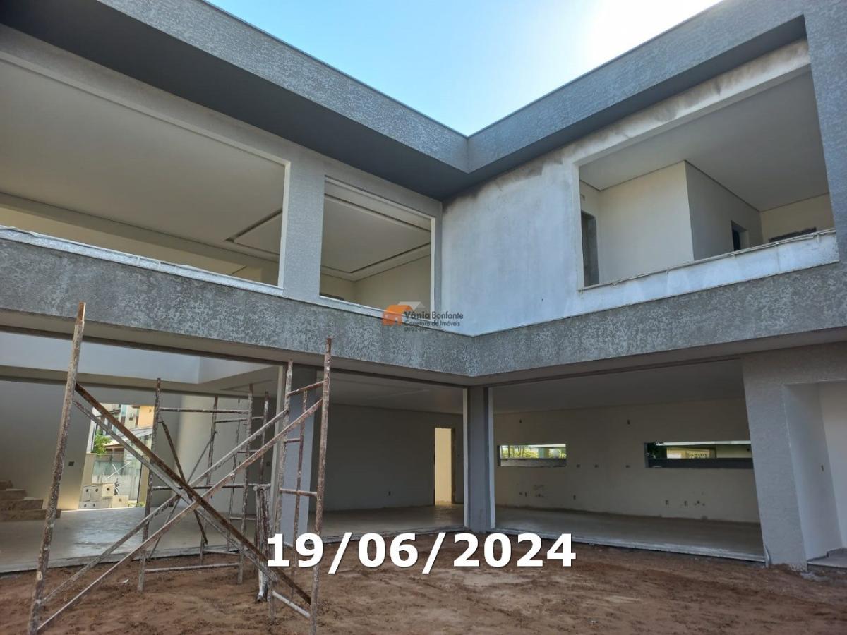 Casa à venda com 4 quartos, 555m² - Foto 8