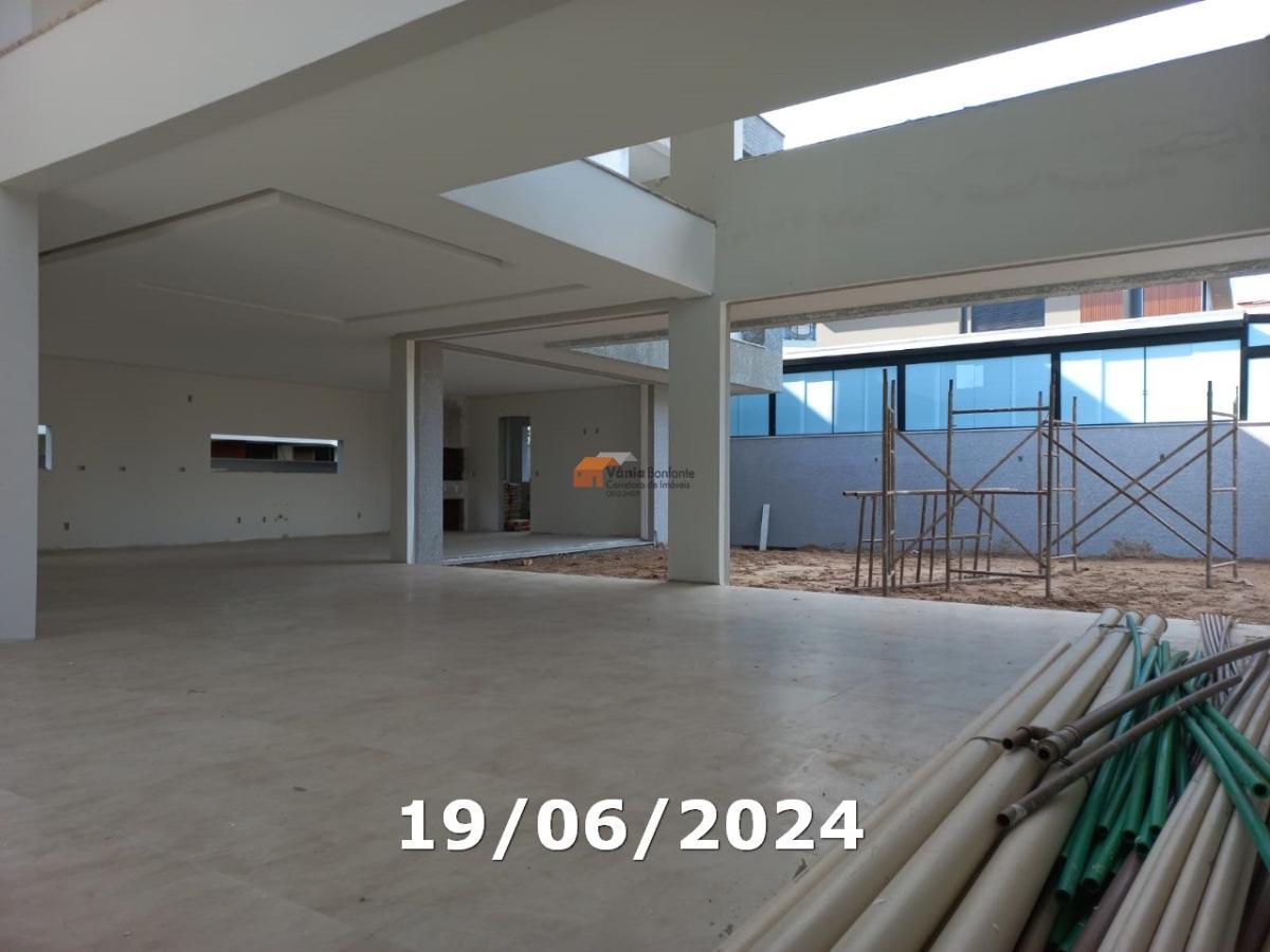 Casa à venda com 4 quartos, 555m² - Foto 10