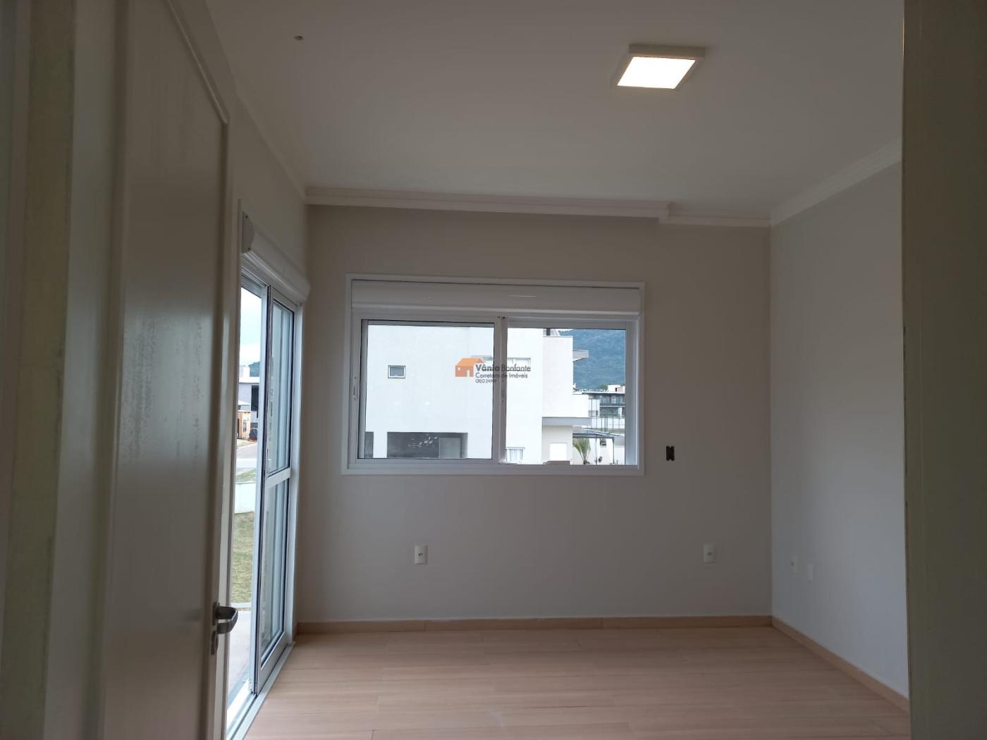 Casa à venda com 3 quartos, 204m² - Foto 21