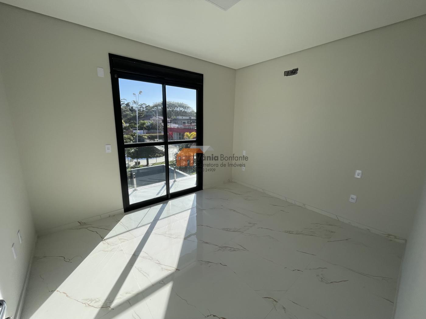 Casa à venda com 4 quartos, 242m² - Foto 19