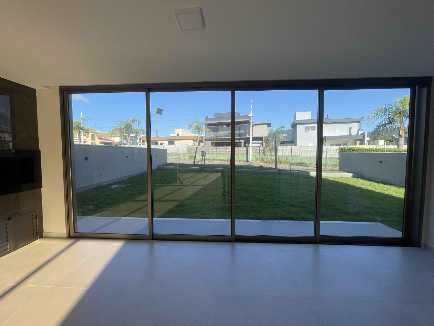 Casa à venda com 4 quartos, 250m² - Foto 15