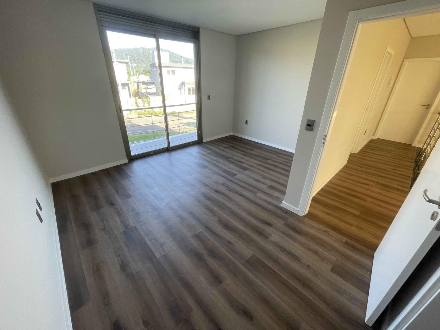 Casa à venda com 4 quartos, 250m² - Foto 25