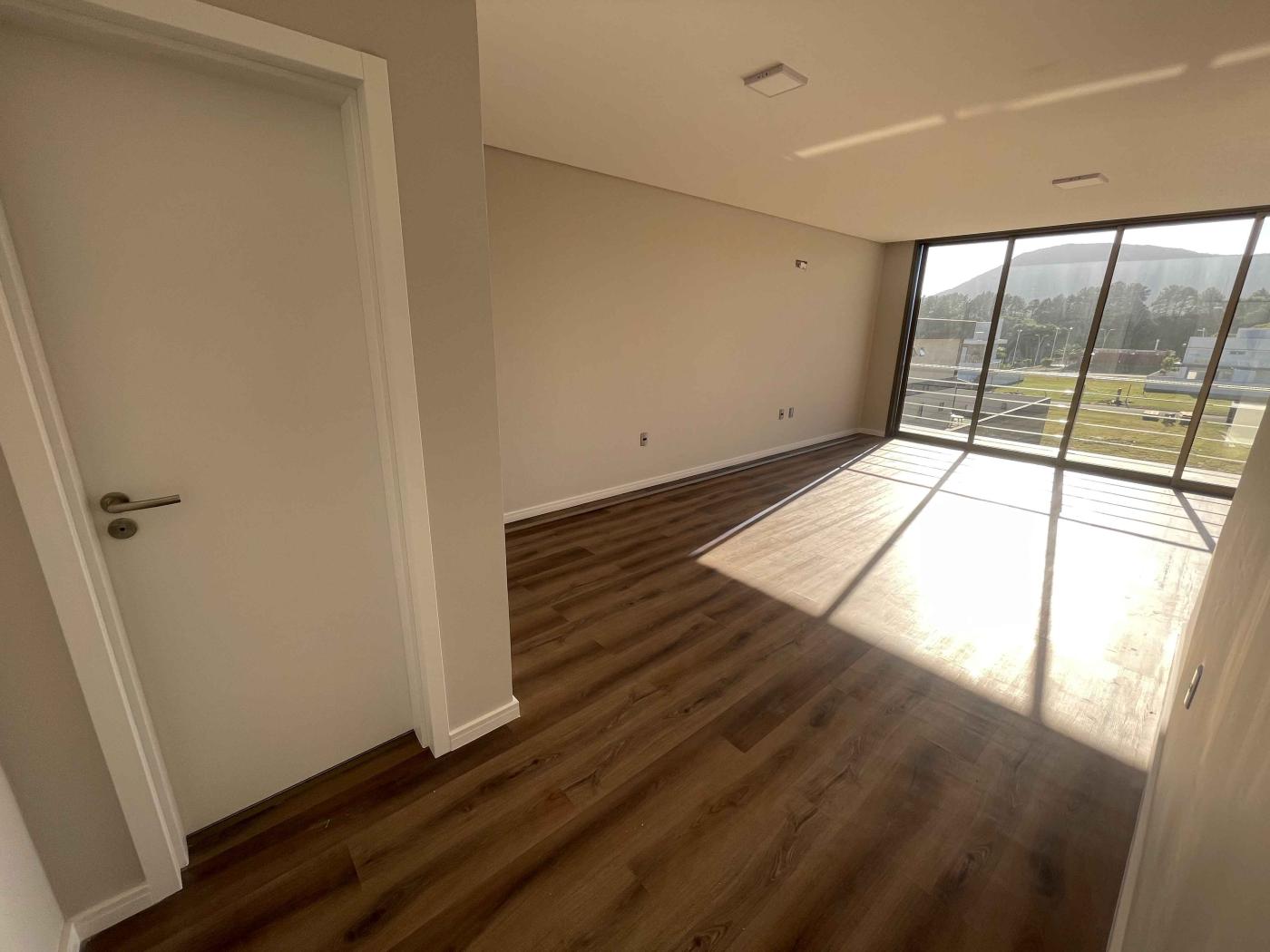 Casa à venda com 4 quartos, 250m² - Foto 30