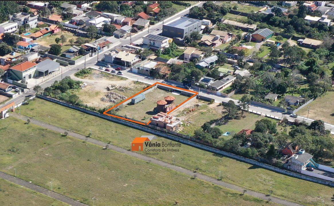 Terreno à venda com 2 quartos, 1800m² - Foto 2