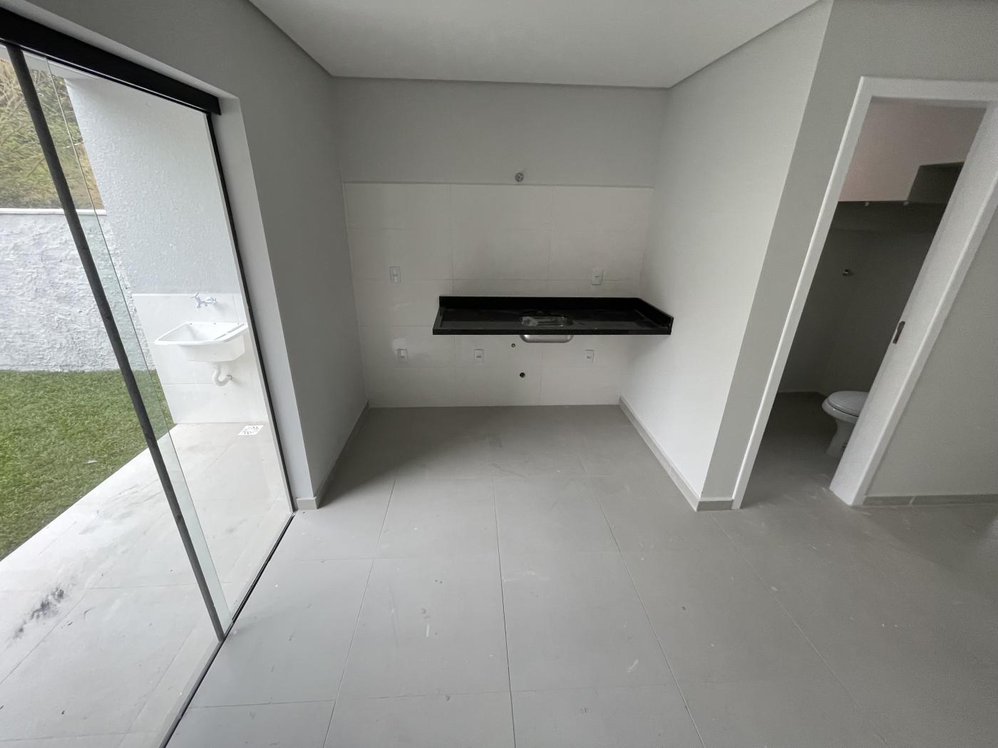 Casa à venda com 2 quartos, 151m² - Foto 6