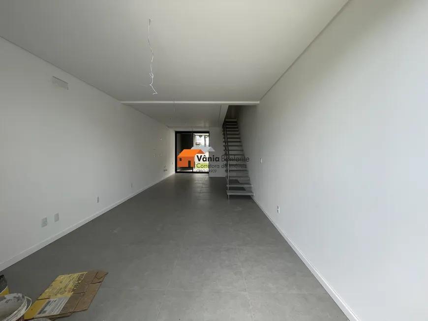 Casa à venda com 2 quartos, 115m² - Foto 12