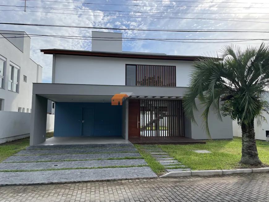 Casa à venda com 4 quartos, 450m² - Foto 1