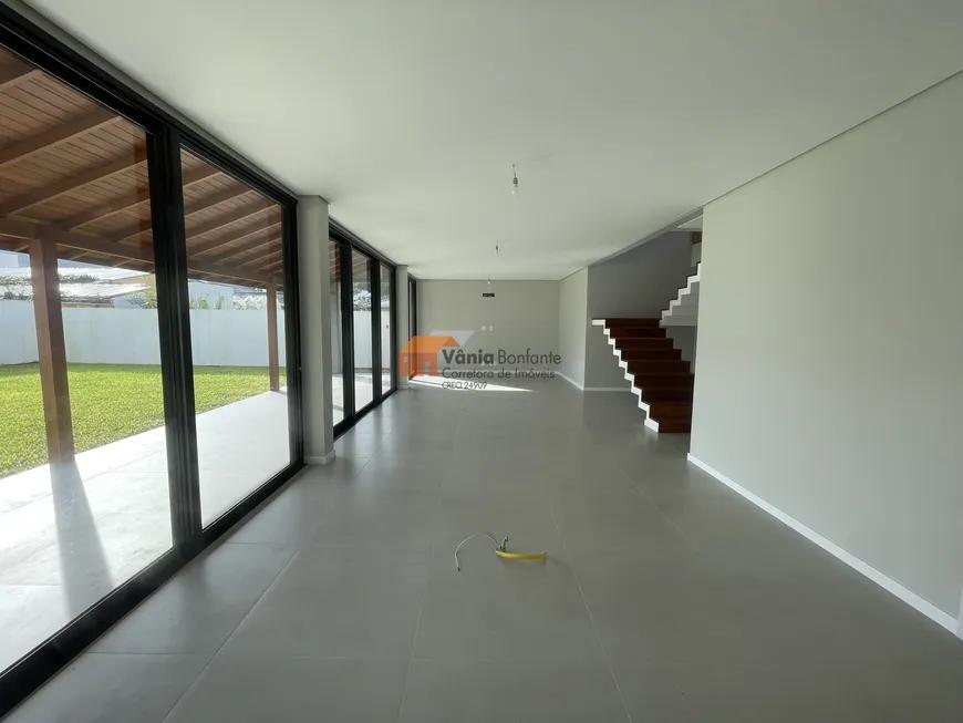 Casa à venda com 4 quartos, 450m² - Foto 12