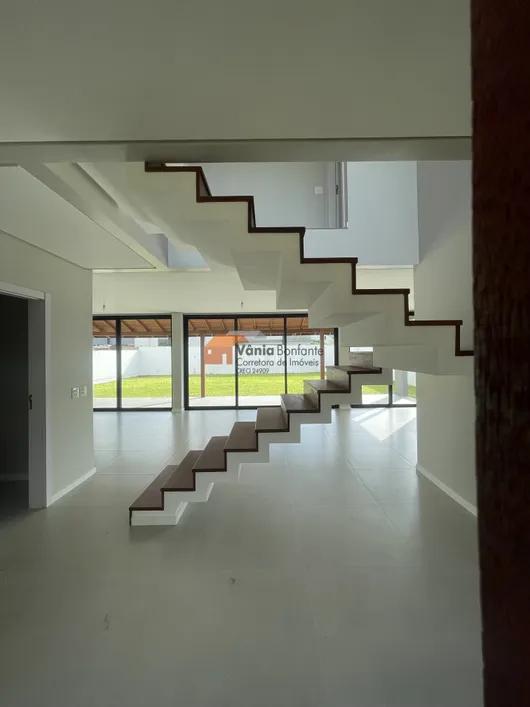 Casa à venda com 4 quartos, 450m² - Foto 17