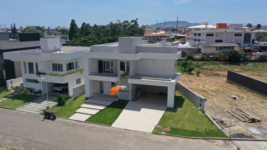 Casa à venda com 4 quartos, 1234m² - Foto 1