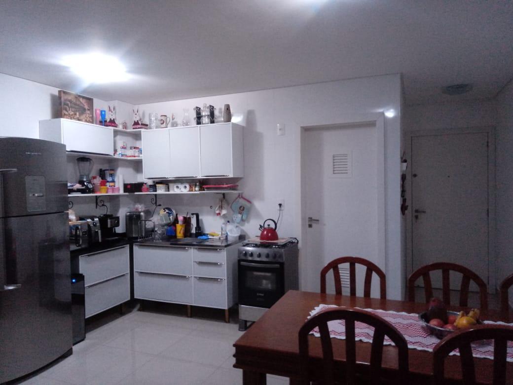 Apartamento à venda com 3 quartos, 101m² - Foto 9