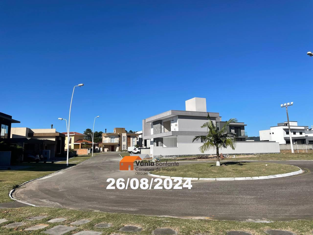 Casa à venda com 4 quartos, 262m² - Foto 4