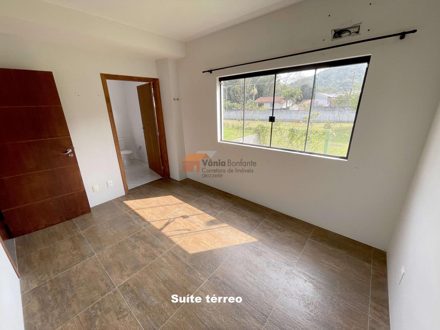 Casa à venda com 4 quartos, 238m² - Foto 14