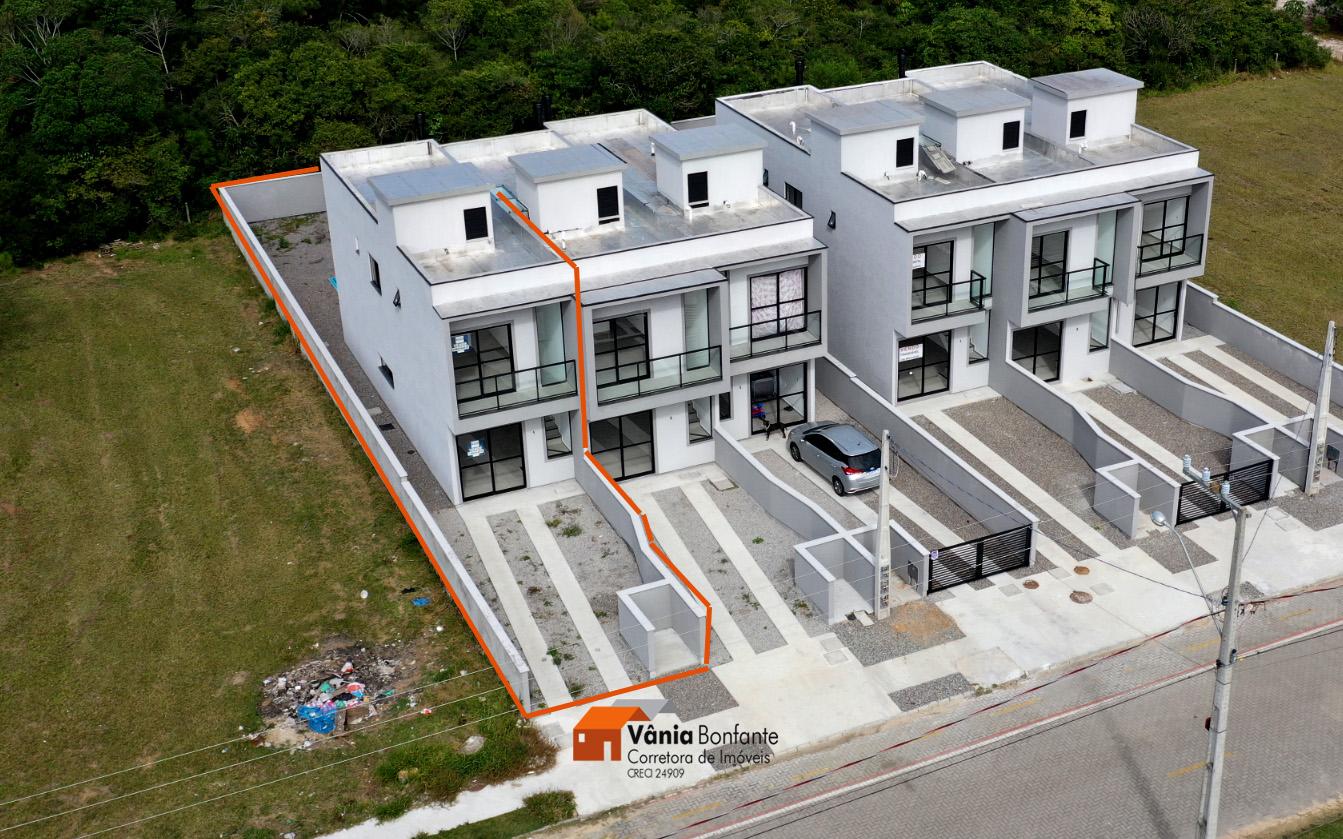 Casa à venda com 3 quartos, 122m² - Foto 1